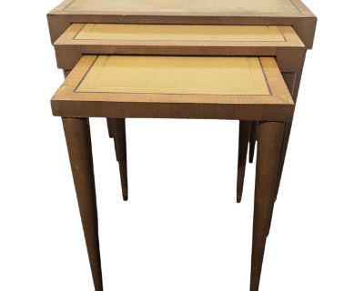1960s Vintage Set of 3 Nesting Heirloom Weiman Tables Quality