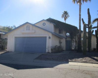 3 Bedroom 2BA 1711 ft Apartment For Rent in Casas Adobes, AZ