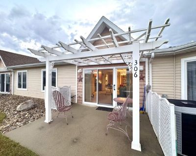 Thresher Ct Unit,cedar Falls, Condo For Sale