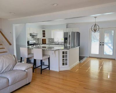 Available on: now. Furnished. Pet friendly. Parking available * Internet included * LGBTQ+ friendly * Cat friendly * Dog friendly * Students welcome Melissa will require background checks for this room Learn more. Furnished room for rent in Morristown! (Photos show an unfurnished room since there s currently a roomie living there. We will be furnishing the room when the current roomie moves out...