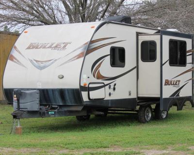 2015 Keystone RV Bullet East 220RBI