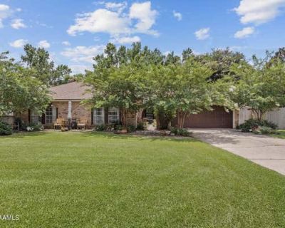 5 Bedroom 4BA 3098 ft Single Family Home For Sale in LAFAYETTE, LA