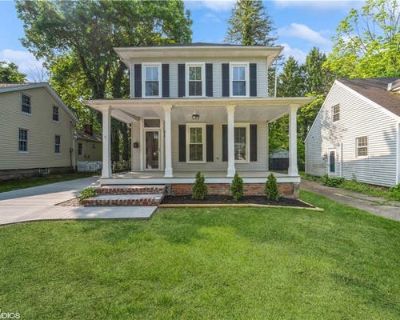 3 Bedroom 2BA 1704 ft Single Family Home For Sale in CHAGRIN FALLS, OH