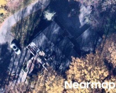 3 Bed 2.5 Bath Preforeclosure Property in Alburtis, PA 18011 - S Barbara Dr