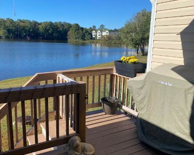 Available on: now. Furnished. Parking available * Internet included * Students welcome * 40+ years welcome Lisa will require background checks for this room Learn more. Fully furnished Master bedroom with bathroom. It is an immaculate and comfortable townhouse private community.. Rent $800 per month Bills Not included Security deposit $800 Property type Townhouse Room furnishing Furnished Prefe...