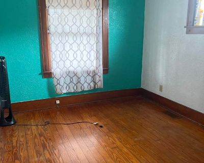 Available on: now. Unfurnished. Parking available * Internet included * LGBTQ+ friendly * Students welcome * 40+ years welcome. Sleeping room in private home which I live in have full use of the house fenced in backyard. I m a very quiet person looking for a clean person that can pay their bills. And in a good neighborhood.. Rent $800 per month Bills Included Security deposit $800 Property type...