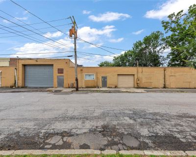 5000 ft Commercial Property For Rent in Valley Stream, NY