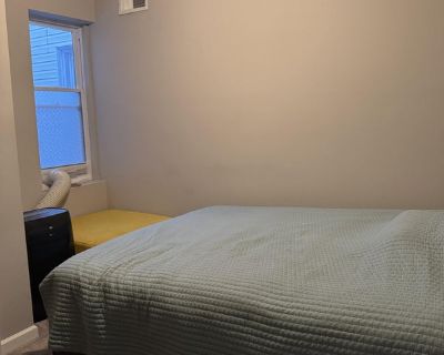 Total rooms: 3. Deposit: $1,000.00 * Utilities included?: Yes * Fees apply?: No. References required. Females preferred. Non-smoking. Not for couples. Age preference: 28. Furnishings: Furnished * Parking: Yes * Garage: No * Yard/patio: Yes * Balcony/roof terrace: No * Disabled access: No * Living room: shared * Broadband included: Yes. Availability Available Jan 01 2026 Minimum term 1 month Max...