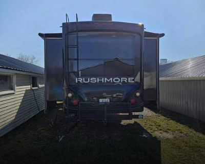 2015 CrossRoads Lincoln Series For Sale by Dealer in Shipshewana, Indiana