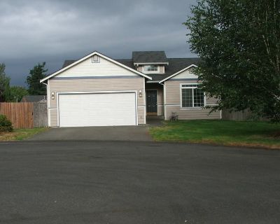 Total rooms: 3. Deposit: $500.00 * Utilities included?: No * Fees apply?: No. References required. Non-smoking. Furnishings: Unfurnished * Parking: Yes * Garage: Yes * Yard/patio: Yes * Balcony/roof terrace: Yes * Disabled access: No * Living room: shared * Broadband included: No. Availability Available Now Minimum term 12 months Maximum term None. 3 bedroom, 2 bath, 1500sf house with a 2 car g...