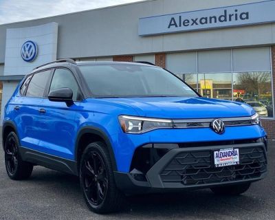 Used 2025 Volkswagen Taos SE Black