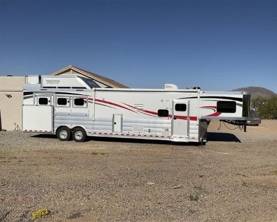 2021 Twister 3 Horse Trailer With Living Quarters