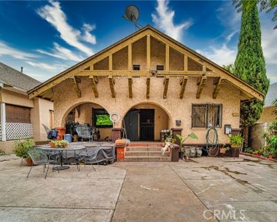 1 Bedroom 2085 ft Studio For Sale in Los Angeles, CA