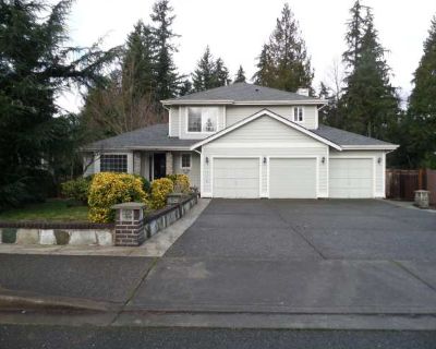 3 Bedroom 2.5BA 1654 ft Pet-Friendly Apartment For Rent in Maple Valley, WA