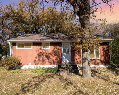 3 Bedroom 1BA 1429 ft Single Family Home For Sale in MINNEAPOLIS, MN