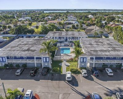 2 Bedroom 1BA 890 ft Apartment For Rent in Satellite Beach, FL