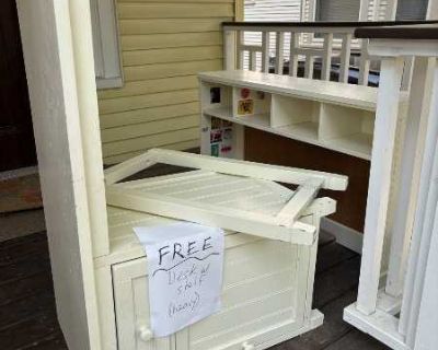 Free desk with shelf