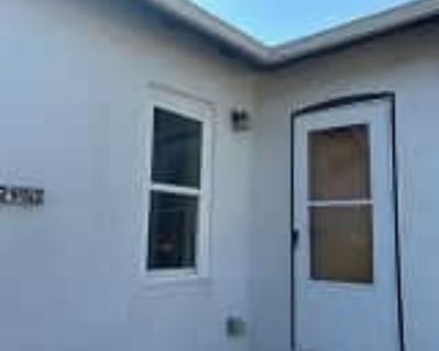 2 Bedroom 1BA 678 ft² Pet-Friendly House For Rent in Casper, WY 829 S Washington St