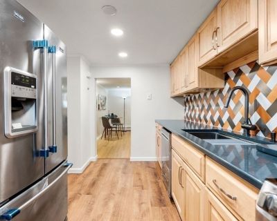 2 Bedroom 1BA 775 ft Condo For Rent in Chestnut Hill, MA