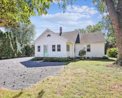 29531 Matthewstown Rd. Charming 3-bedroom, 1-bathroom rancher on a large lot conveniently located off of Route 328. The interior features hardwood flooring throughout, family room, kitchen with stainless steel appliances, 3 well sized bedrooms, and laundry room. The property offers a cleared front yard, landscaped rear yard, and mature trees.. 3 Bedroom. 2 Bathroom. 1208 ft