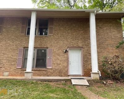 3 Bedroom 2BA Apartment For Rent in Riverdale, GA