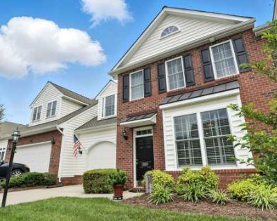 3 Bedroom 2.5BA 2136 ft Pet-Friendly Apartment For Rent in Brandermill, VA