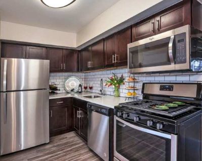 1 Bedroom 1BA 850 ft Pet-Friendly Apartment For Rent in Bensalem, PA