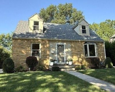 Wauwatosa WI 53226. SUMMARY: Discover an opportunity with this Wauwatosa house for rent and available for $3,000 /Monthly. This could be your next ideal home or a smart investment. More details await. Don't miss this FULLY FURNISHED Ravenswood stunner! Showcasing elegant, contemporary decor throughout, this irresistible (adsbygoogle = window.adsbygoogle || []).push({}); Cream City Cape Cod is r...