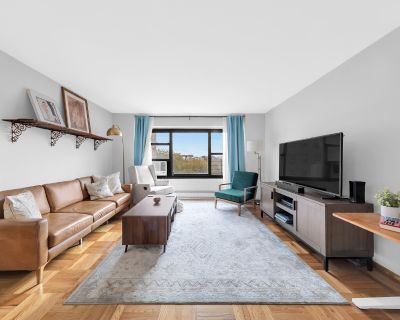 1 Bedroom 1BA Co-Op For Sale in Queens, NY