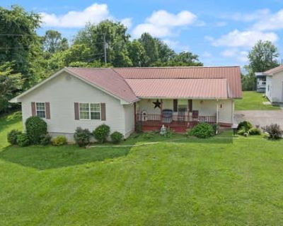 2 Bedroom 2BA 1176 ft Single Family Home For Sale in STRUNK, KY