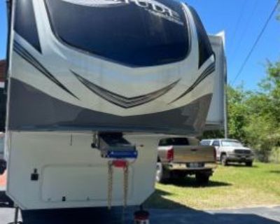 2022 Grand Design Solitude 5TH Wheel