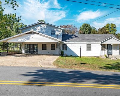 4 Bedroom 2BA 2518 ft Apartment For Rent in Benton, AR