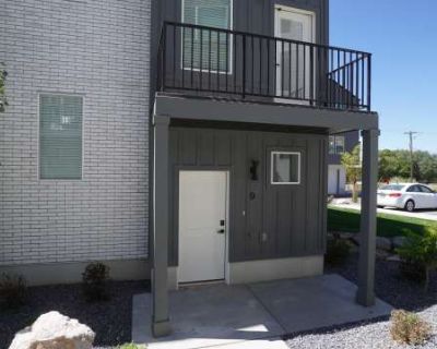 3 Bedroom 2.5BA 1650 ft Apartment For Rent in Perry, UT