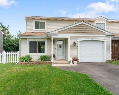 2 Bedroom 1BA 915 ft Duplex For Sale in GLENDALE HEIGHTS, IL