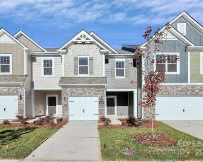 3 Bedroom 2.5BA House For Rent in Monroe, NC