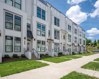 2 Bedroom 3BA 0 ft Pet-Friendly Apartment For Rent in Charlotte, NC