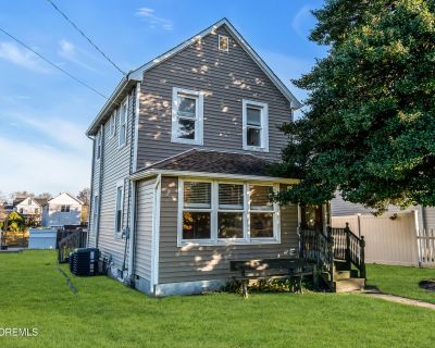 493 Sairs Avenue. FOR RENT! 493 Sairs Ave, Long Branch (West End)\r\nLive steps from the sand without the summer rental price tag. Just two blocks from the beach, this beautifully renovated 3-bed, 1.5-bath home is available as a full-year rental, offering tremendous value and convenience for those looking to enjoy West End year-round. Inside, you'll find a bright, modern layout with stylish fin...