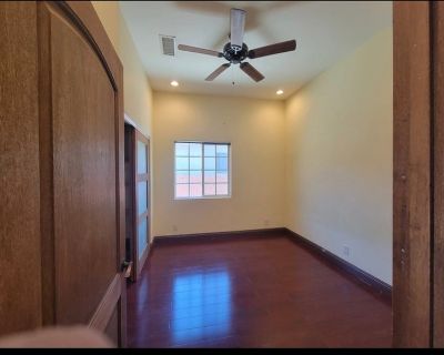 Total rooms: 4. Deposit: $890.00 * Utilities included?: No * Fees apply?: No. References are not required. Females preferred. Non-smoking. Not for couples. Age preference: 23 - 40. Furnishings: Furnished * Parking: Yes * Garage: Yes * Yard/patio: Yes * Balcony/roof terrace: No * Disabled access: No * Living room: shared * Broadband included: No. Availability Available Dec 01 2025 Minimum term N...