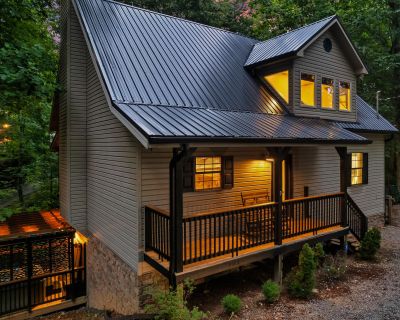 2 Bedroom 3BA 2410 ft Single Family House For Sale in Gatlinburg, TN