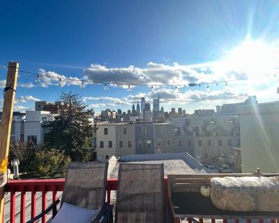 1710 W Girard Avenue # 3F. Property for Rent in Philadelphia, PA for $1,200 with 1 bedroom and 1 full bath. This property was built in 1921 on a lot size of 0.05.. Adorable 1-bedroom apartment with private deck conveniently located on W Girard Avenue in Francisville section of Philadelphia! Apartment is located in a multi-unit building with 6 apartments total. Building offers coin laundry in ba...