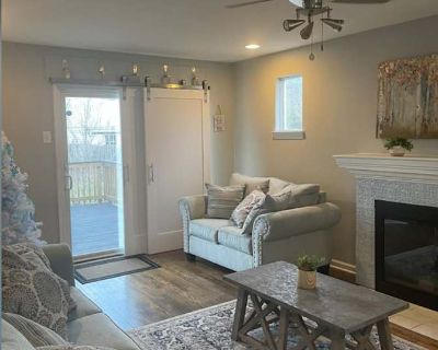 Private room with own bathroom in a House with 3 roomies, Baltimore, MD 21225