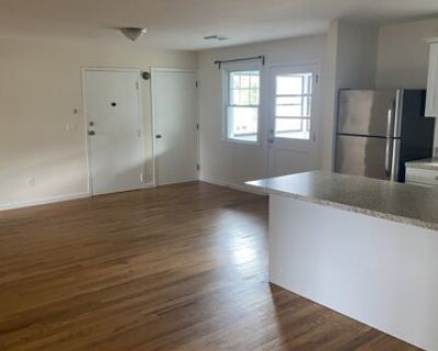 Van Zant St, Norwalk, Flat For Rent