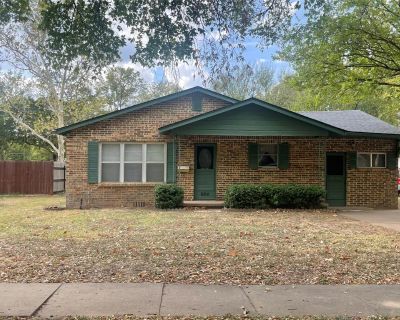 3 Bedroom 1BA 1440 ft Single Family House For Sale in Graham, TX
