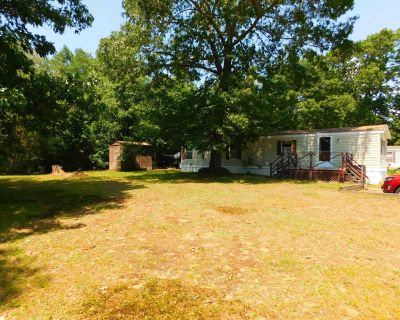 2 Bedroom 1BA 728 ft Mobile Home For Sale in Rochester, NH