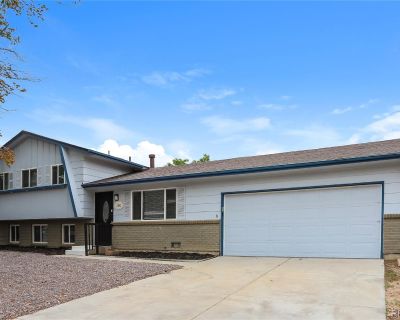 4 Bedroom 2BA 1730 ft Pet-Friendly House For Rent in Aurora, CO
