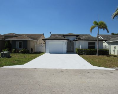 3 Bedroom 2BA 1203 ft Apartment For Rent in Lake Worth, FL