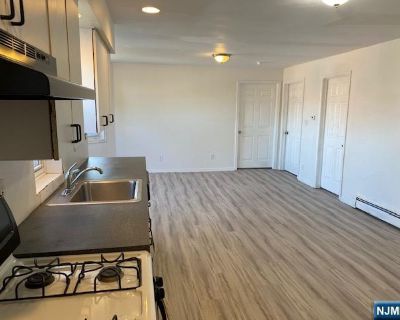 3 Bedroom 1BA Single Family House For Rent in Rutherford, NJ