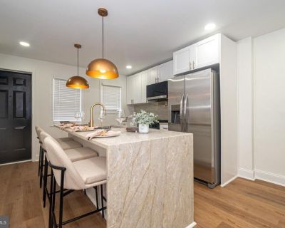 3 Bedroom 3BA 1300 ft Townhouse For Sale in Baltimore, MD