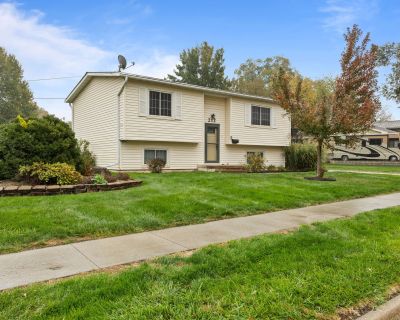 2 Bedroom 1BA 822 ft Single Family House For Sale in Adel, IA