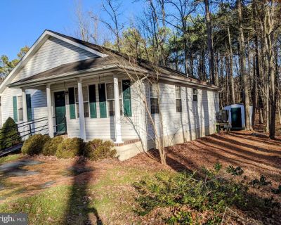 3 Bedroom 2BA 1300 ft Apartment For Rent in Grasonville, MD